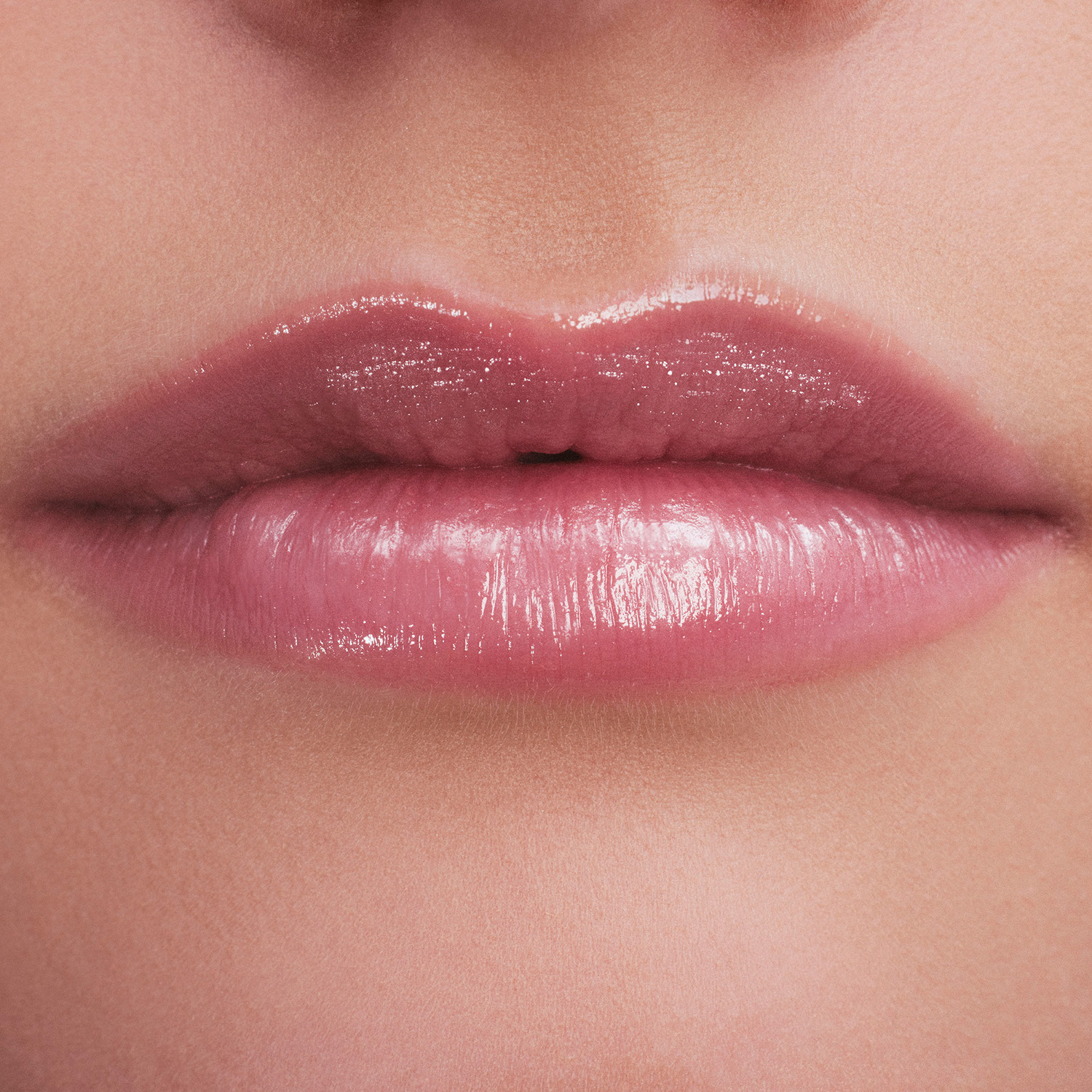 LOVESHINE EL NUEVO LABIAL DE ALTO BRILLO (LABIAL EN BARRA CON EFECTO BRILLOSO)